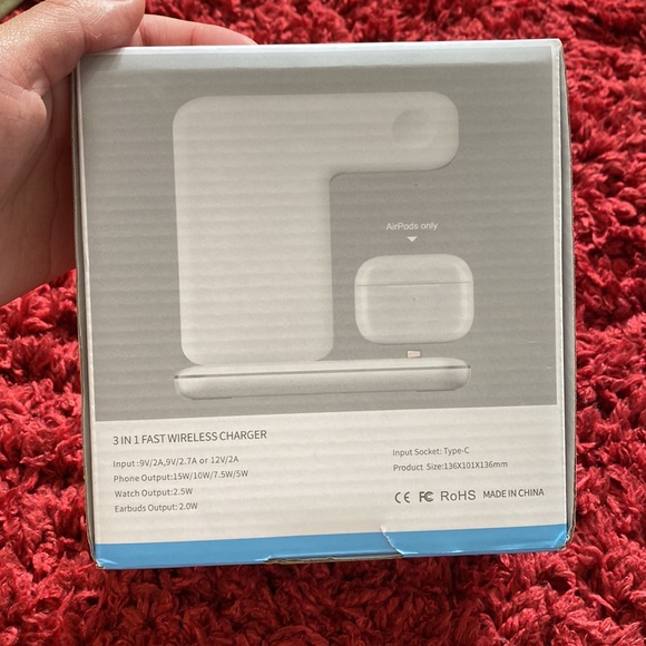 Wireless Charger for Iphone + Apple Watch - Picture 2 of 6